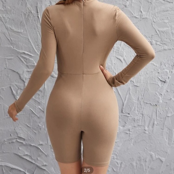 Paris graphic mock neck form fitting romper - Picture 2 of 9